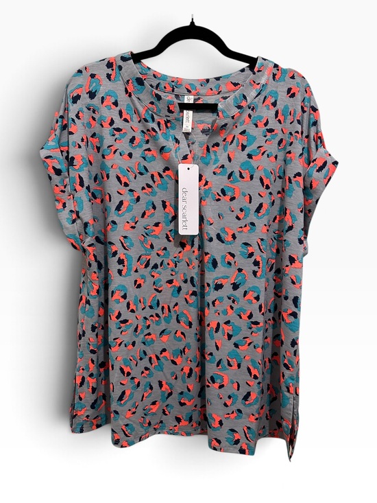 Dear Scarlett Tops - Dear Scarlett Grey Short Sleeve Tee with Teal & Coral Leopard Print